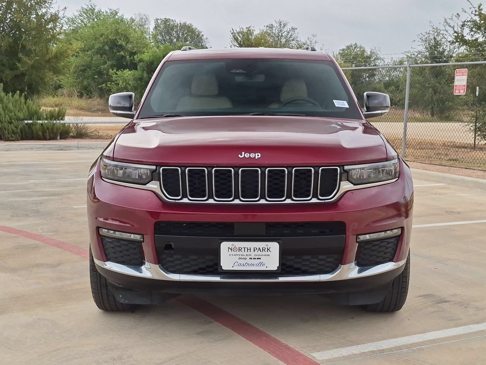Used 2024 Jeep Grand Cherokee L Limited RWD image 8