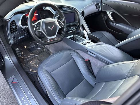 Used 2015 Chevrolet Corvette Z06 w/ 2LZ Preferred Equipment Group image 2