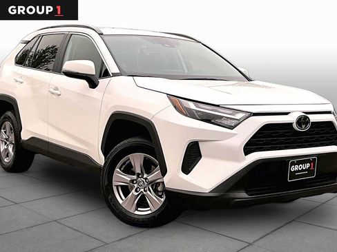 Certified 2025 Toyota RAV4 XLE AWD/4WD image 3
