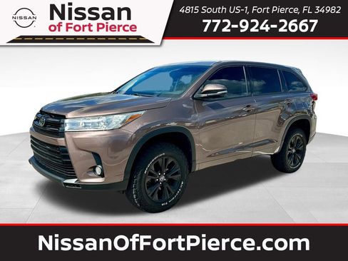 Used 2018 Toyota Highlander Plus image 1