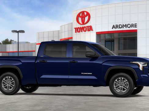 New 2026 Toyota Tundra SR5 AWD/4WD image 31