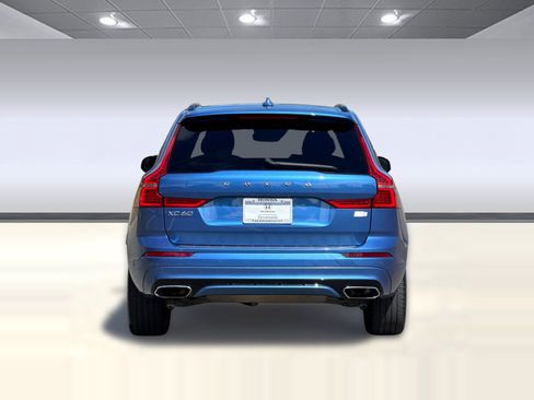 Used 2021 Volvo XC60 T8 R-Design w/ Advanced Package AWD/4WD image 10