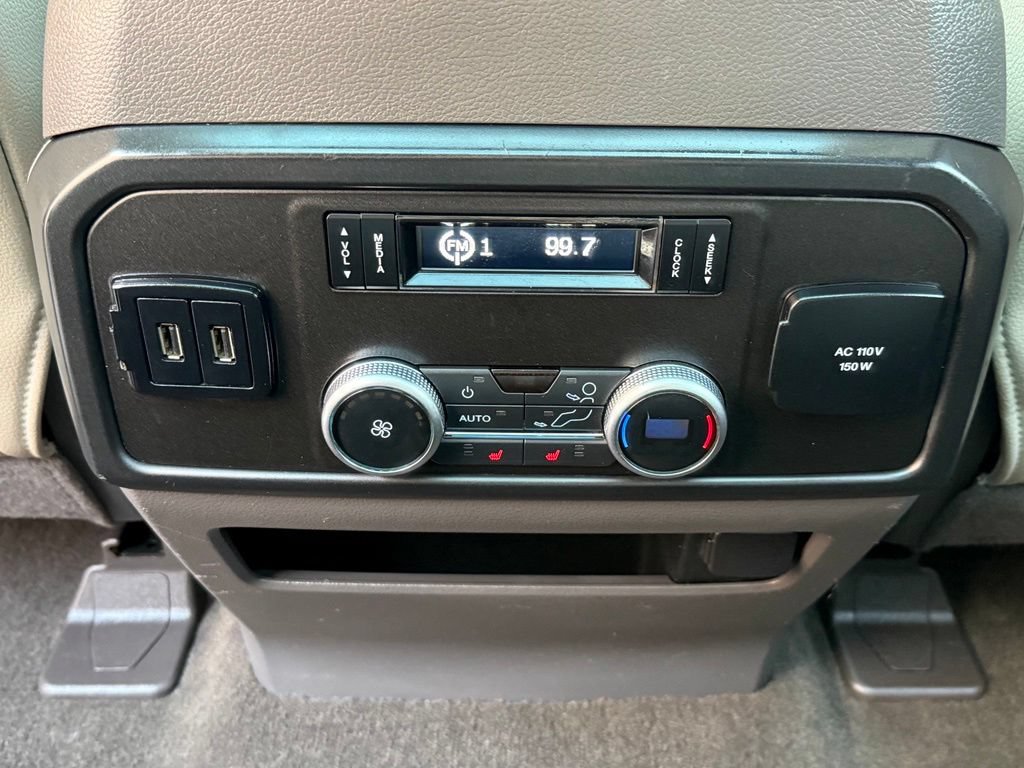 Used 2018 Ford Expedition Limited w/ Equipment Group 302A AWD/4WD image 17