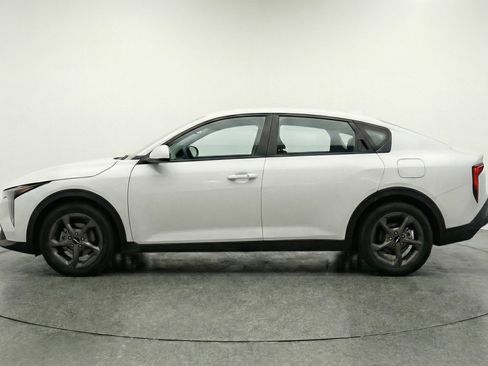 Used 2025 Kia K4 FWD image 5