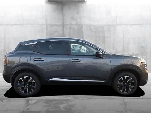 New 2026 Nissan Kicks SV w/ SV Premium Package image 5