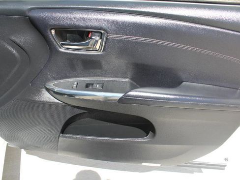 Used 2018 Toyota Avalon Touring w/ Carpet Mat Package FWD image 23