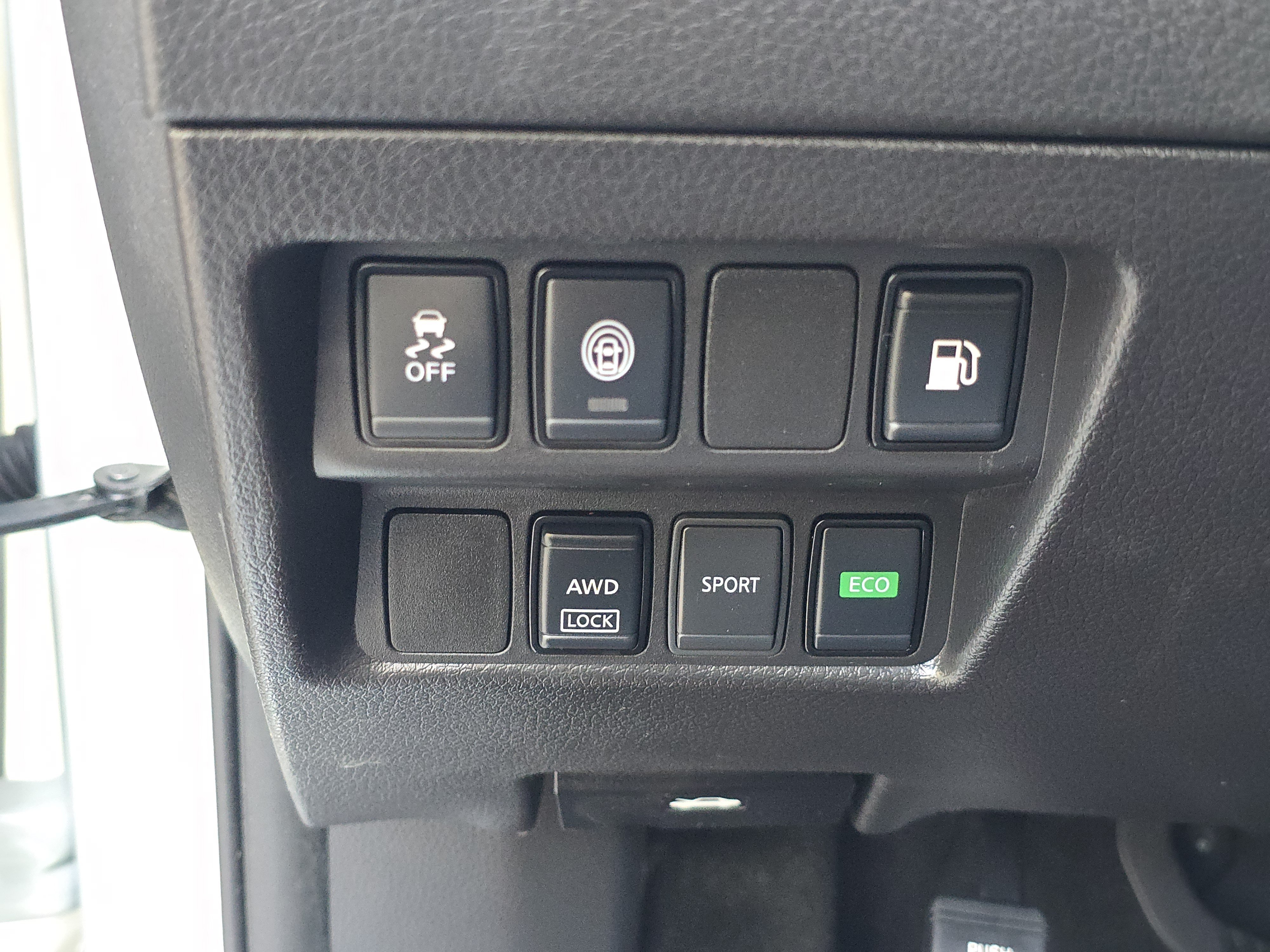 Used 2020 Nissan Rogue S w/ Special Edition Package AWD/4WD image 22