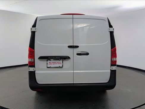 Used 2022 Mercedes-Benz Metris image 7