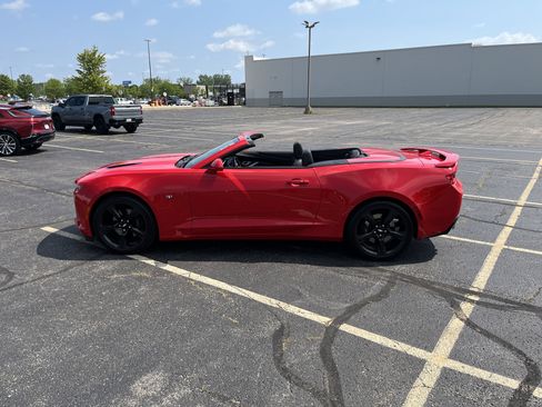 Used 2017 Chevrolet Camaro SS image 3