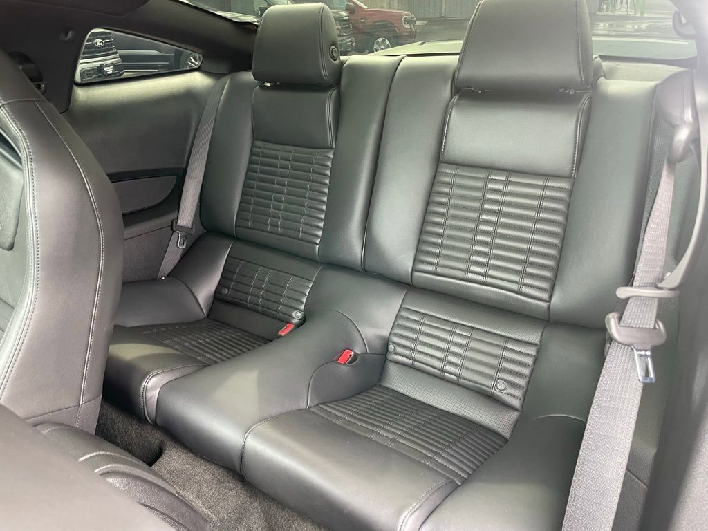 Used 2012 Ford Mustang Shelby GT500 w/ SVT Performance Pkg RWD image 8