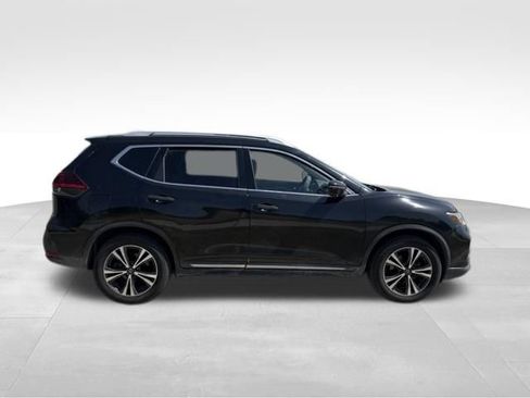Used 2018 Nissan Rogue SL FWD image 2