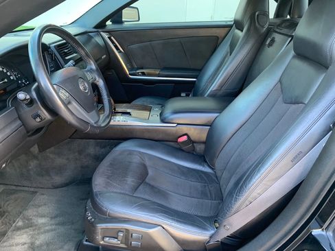 Used 2006 Cadillac XLR V image 13
