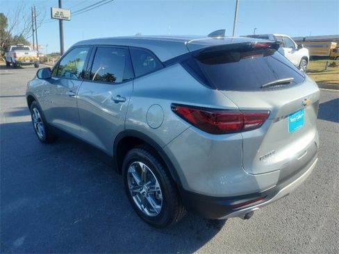 Used 2025 Chevrolet Blazer LT image 6