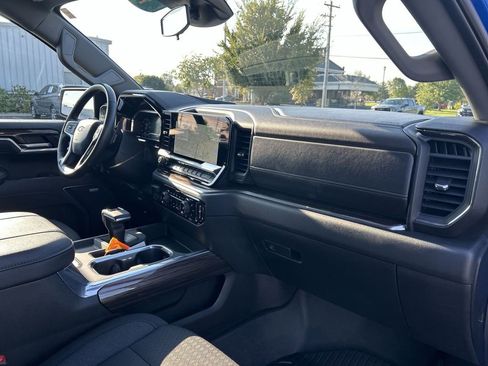 Certified 2025 Chevrolet Silverado 1500 RST image 35