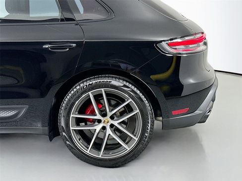 Certified 2025 Porsche Macan S AWD/4WD image 12