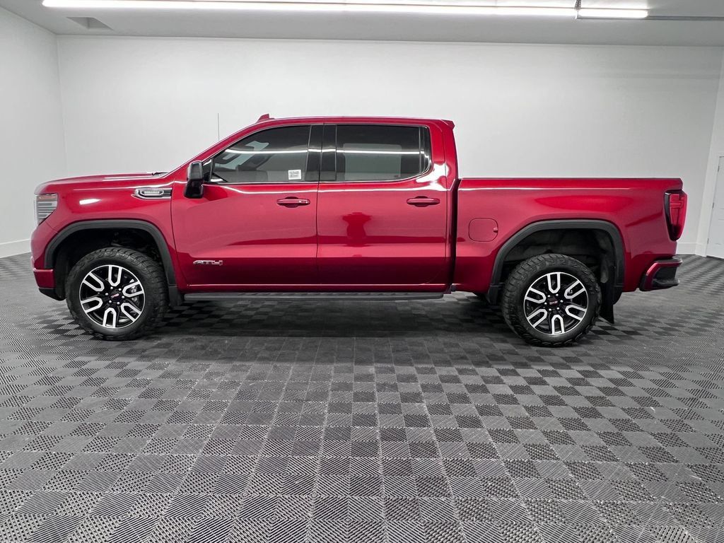 Used 2025 GMC Sierra 1500 AT4 w/ AT4 Premium Package AWD/4WD image 2