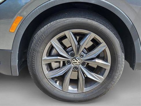 Used 2023 Volkswagen Tiguan SE FWD image 20