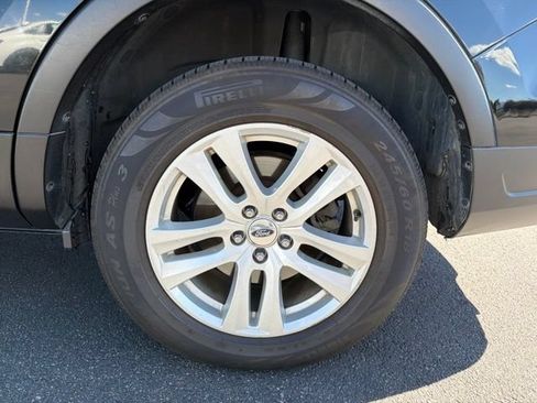 Used 2018 Ford Explorer XLT w/ Equipment Group 202A AWD/4WD image 10