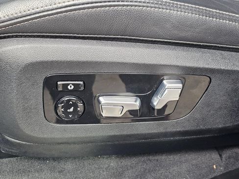 Used 2022 BMW X7 xDrive40i w/ Premium Package AWD/4WD image 26