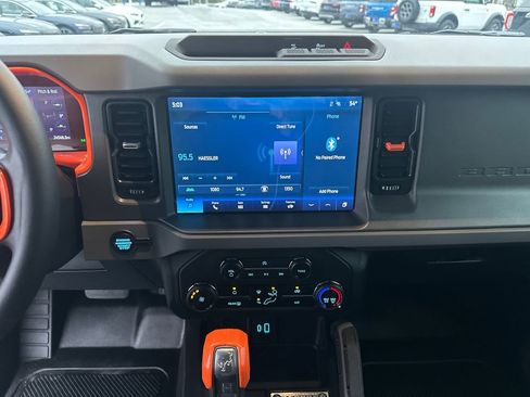 Certified 2024 Ford Bronco Big Bend image 29