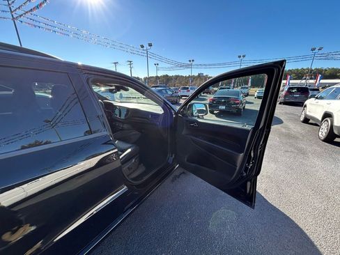 Used 2024 Dodge Durango GT image 24