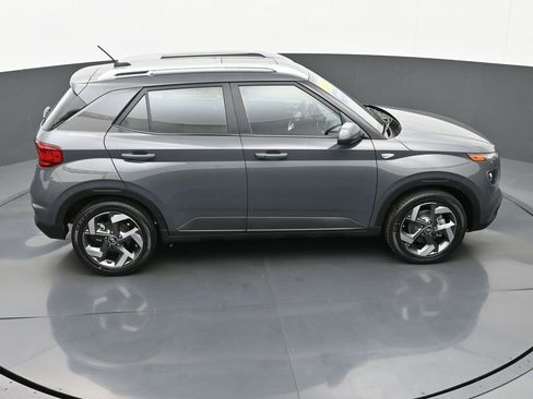 Certified 2024 Hyundai Venue SEL FWD image 35