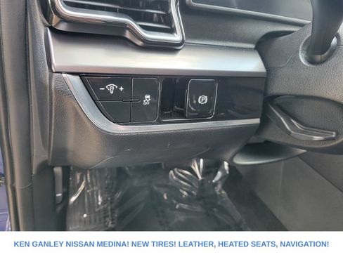 Used 2024 Kia Sportage EX FWD image 35