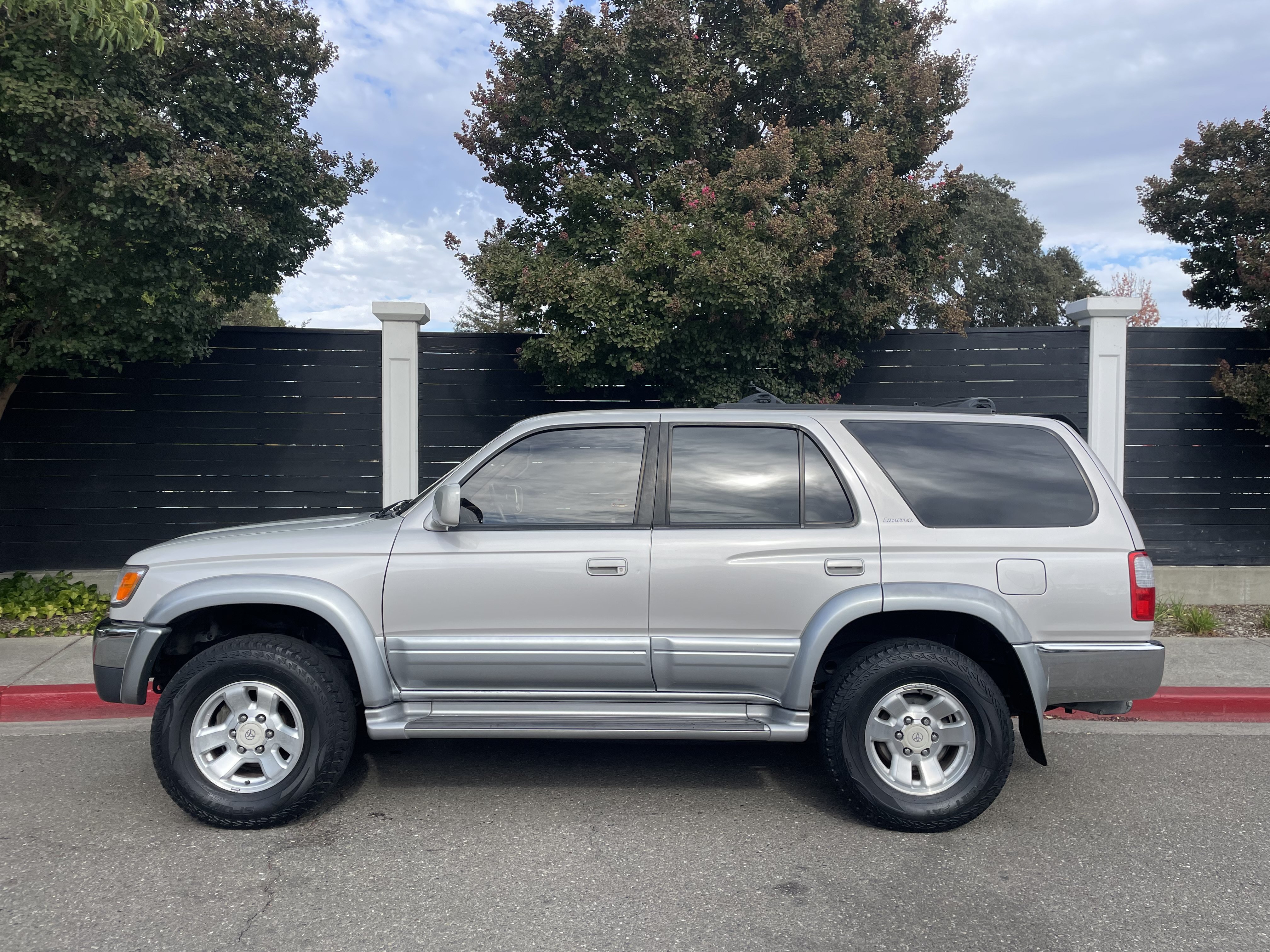 Used 1997 Toyota 4Runner Limited AWD/4WD image 5