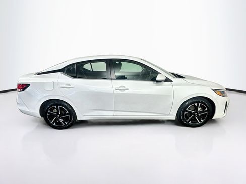 Used 2024 Nissan Sentra SV FWD image 10