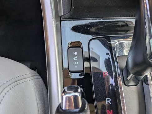 Used 2016 Honda Accord EX-L image 27