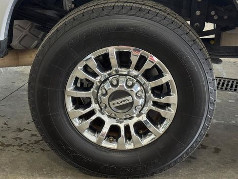 Used 2021 Ford F350 XLT w/ XLT Premium Package AWD/4WD image 31