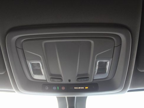 Used 2022 Chevrolet Silverado 2500 Custom w/ Custom Value Package image 25