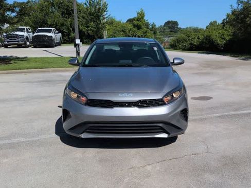 Used 2024 Kia Forte LXS FWD image 3