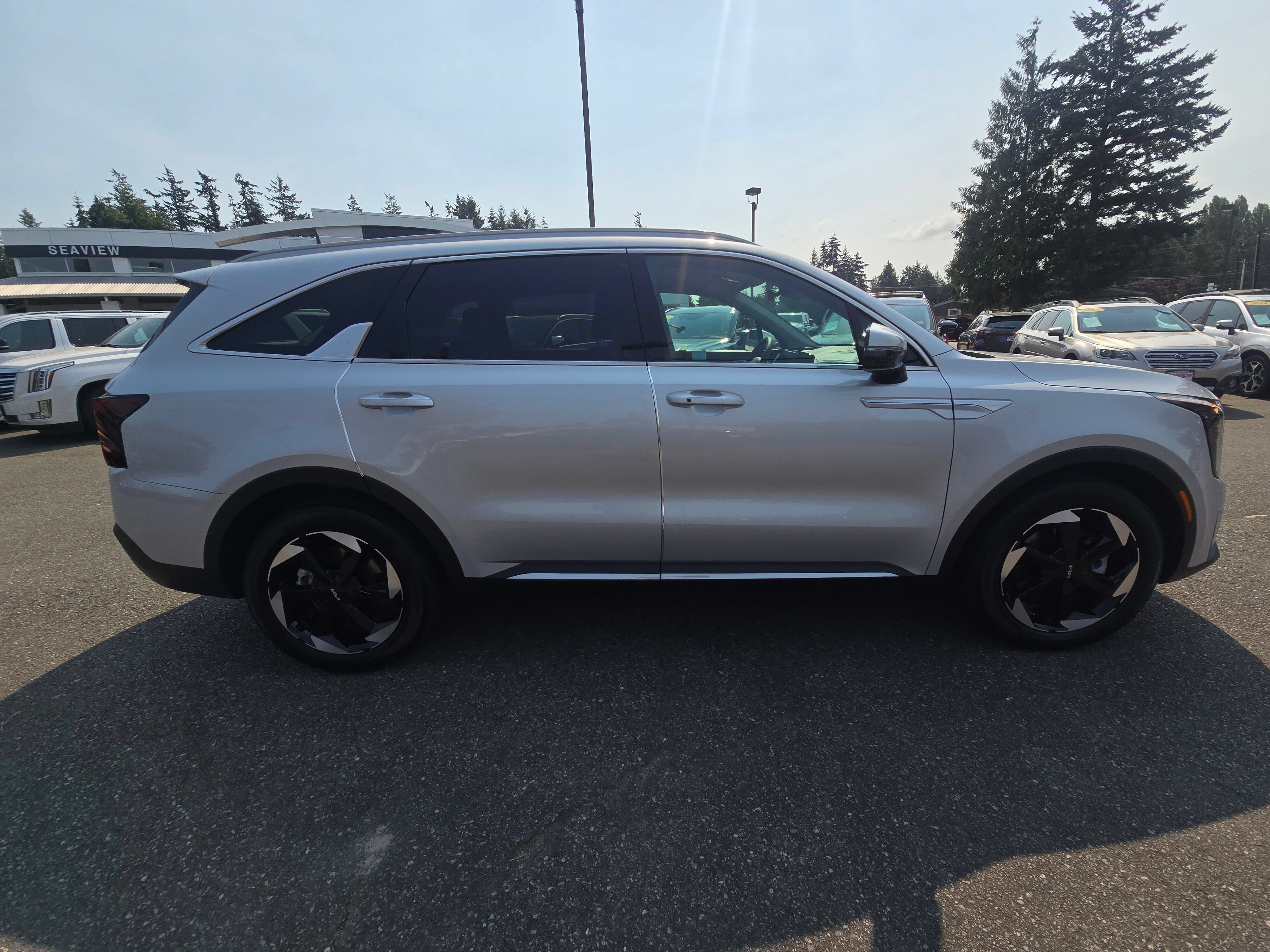 Used 2025 Kia Sorento EX AWD/4WD image 8