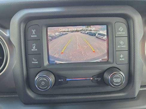 Certified 2021 Jeep Wrangler Sport AWD/4WD image 18