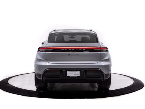 Used 2026 Porsche Macan 4S Electric AWD/4WD image 6