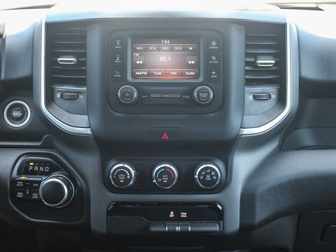 Used 2022 RAM 1500 Big Horn AWD/4WD image 14