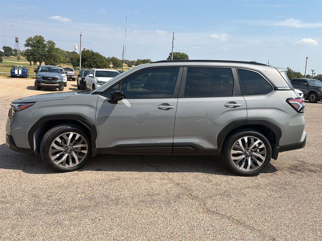 Used 2025 Subaru Forester Touring w/ Popular Package - Touring AWD/4WD image 4