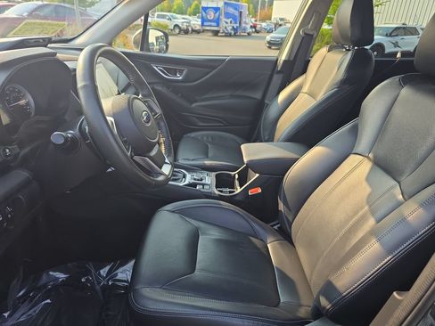 Used 2023 Subaru Forester Touring AWD/4WD image 5