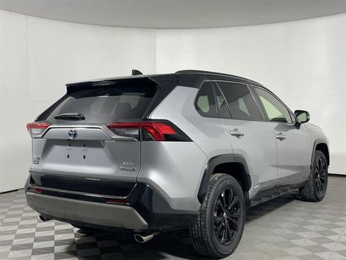 Certified 2022 Toyota RAV4 XSE w/ XSE Grade Weather Package AWD/4WD image 8