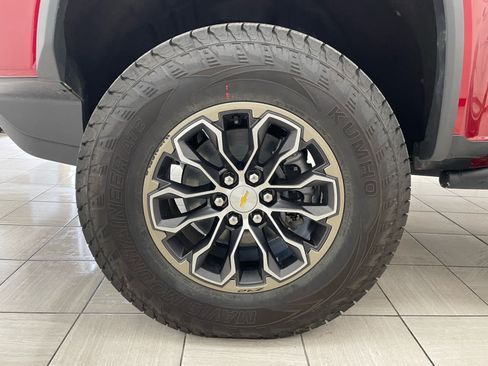 Used 2022 Chevrolet Colorado ZR2 AWD/4WD image 7