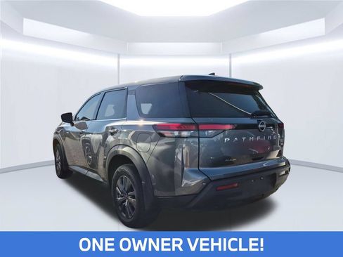 Used 2024 Nissan Pathfinder S FWD image 2