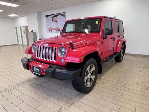 Used 2017 Jeep Wrangler Unlimited Sahara w/ Dual Top Group image 20