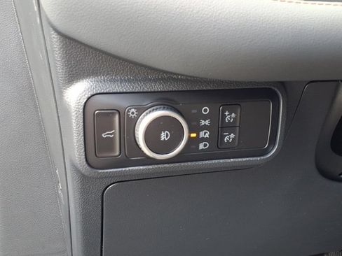 New 2026 Ford Explorer Active w/ Active Comfort Package AWD/4WD image 19