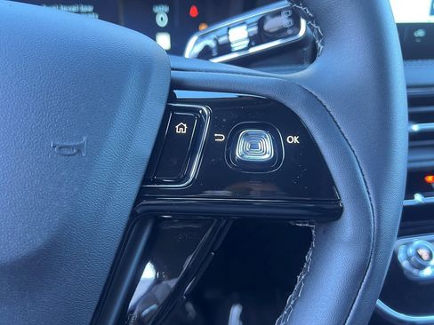 New 2026 Lincoln Corsair Premiere image 9