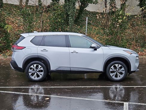 Certified 2023 Nissan Rogue SV image 7