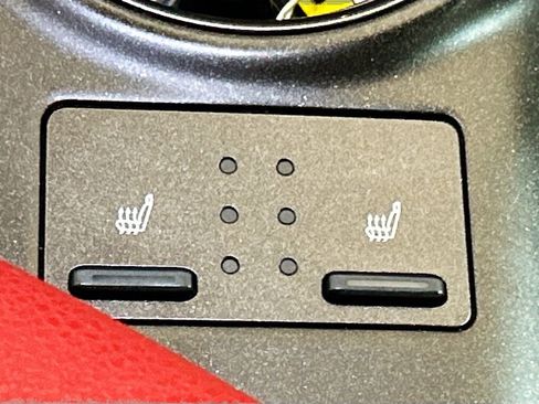 Used 2022 Toyota Camry XSE image 17