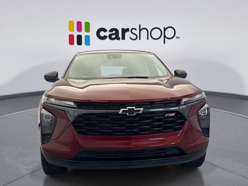Used 2024 Chevrolet Trax RS FWD image 8