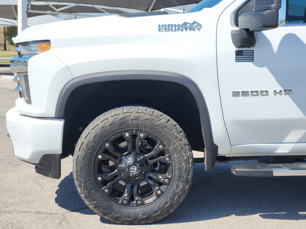Used 2020 Chevrolet Silverado 2500 High Country w/ Technology Package AWD/4WD image 9