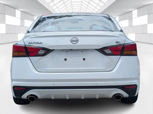 Certified 2025 Nissan Altima 2.5 SL FWD image 6